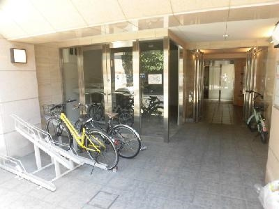 サンロイヤル五条の駐車場|駐輪スペース