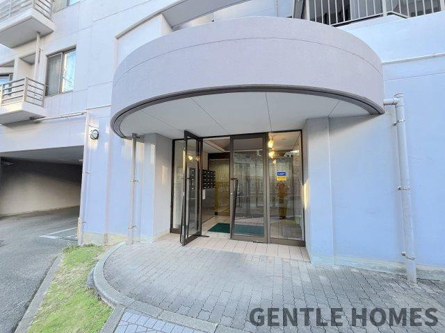 アークソピア香椎南A棟のエントランス