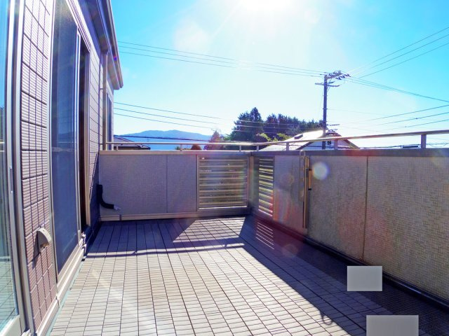 【バルコニー】 | 御殿場市川島田 中古住宅 EH04901 | 御殿場市川島田　バルコニー