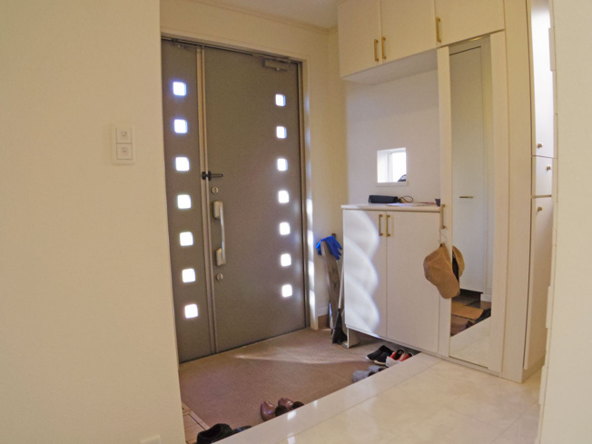 【玄関】 | 御殿場市川島田 中古住宅 EH04901 | 御殿場市川島田　玄関