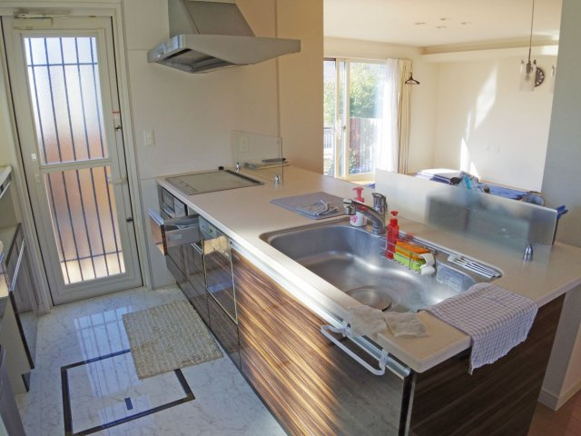 【キッチン】 | 御殿場市川島田 中古住宅 EH04901 | 御殿場市川島田　キッチン