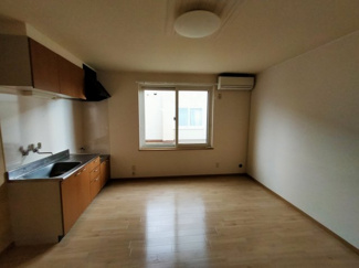 【居間・リビング】 | ロワジール三愛 E