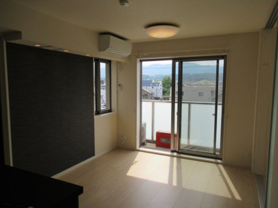 【居間・リビング】 | グランベール桂8番館