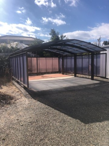 中古戸建　三次市三良坂町灰塚の駐車場