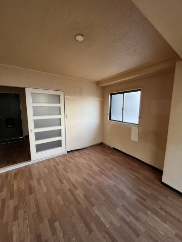 プレアール古川橋の居間・リビング|(参考)同マンション同間取り他部屋の写真