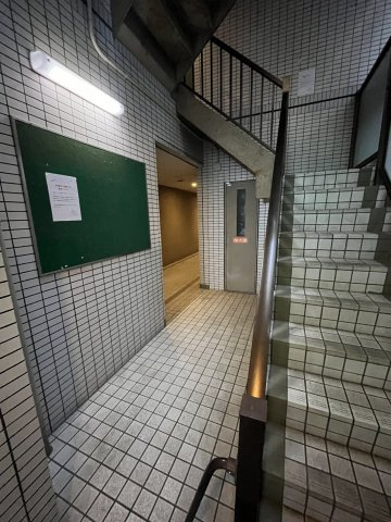 プレアール古川橋のロビー