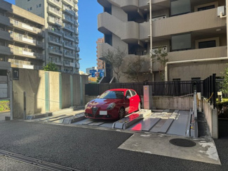 【駐車場】