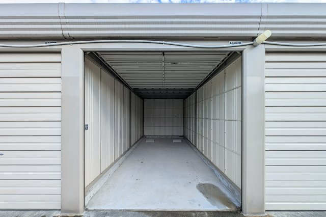 【駐車場】 | 住吉2丁目駐車場 | シャッターガレージ(大)：26,000円／月