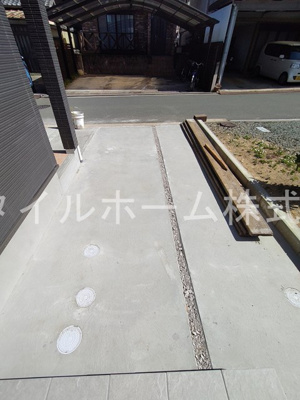 【駐車場】 | 瓦