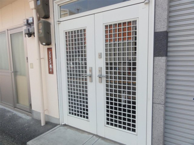 【エントランス】 | レジデンス真上