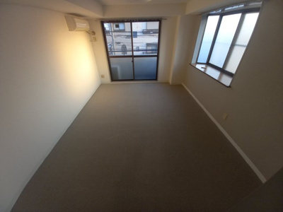 【内装】 | メラレンタル4