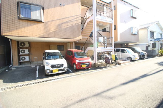 【駐車場】 | ホリデイイン5