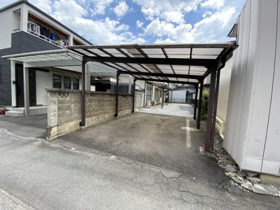 【駐車場】 | 下諏訪町南四王 中古住宅⑥ | カーポート