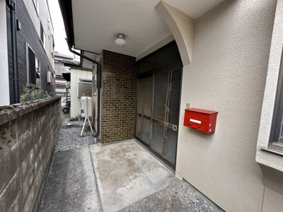 【玄関】 | 下諏訪町南四王 中古住宅⑥ | 玄関