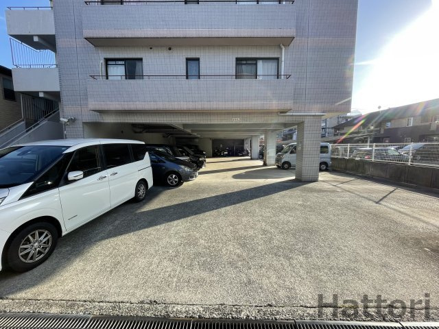 パシフィックマンションの駐車場