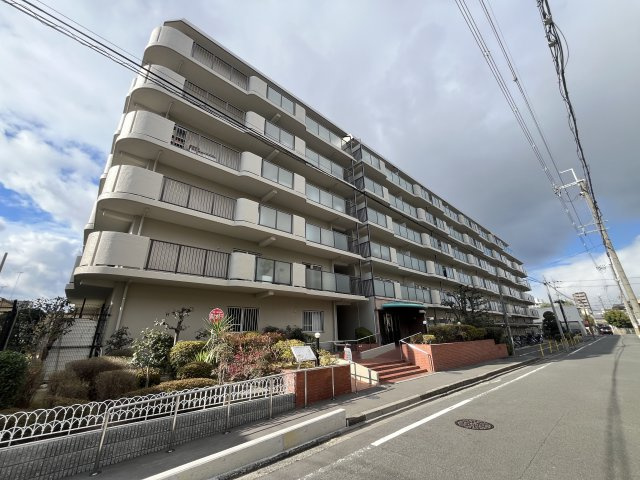 ★３面バルコニーにつき解放感あり★角住戸★２ＬＤＫ★梅小路スカイハイツＡ棟の外観|外観
