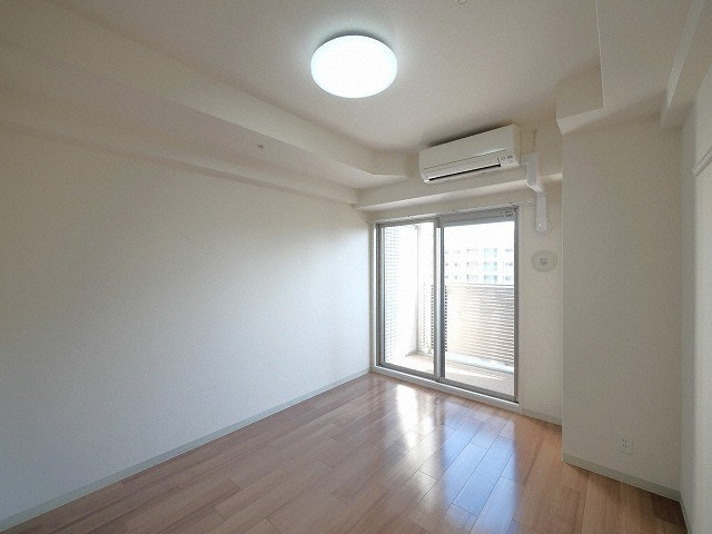 エス・キュート京町堀の居間・リビング