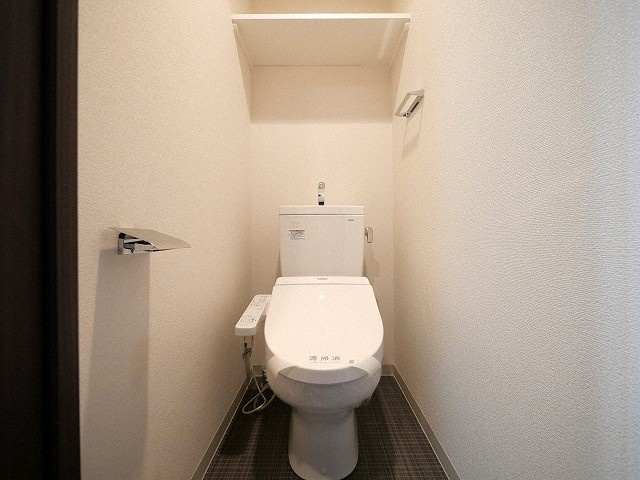 エス・キュート京町堀のトイレ