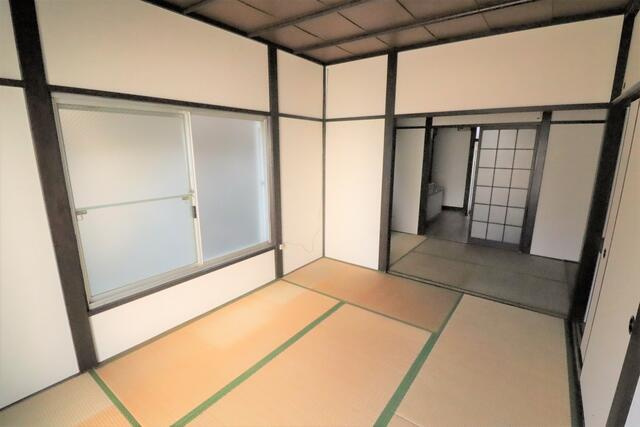 ２面採光の明るいお部屋です