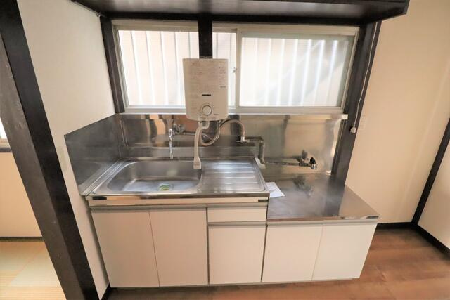 必要十分なキッチンスペース