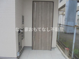 【エントランス】