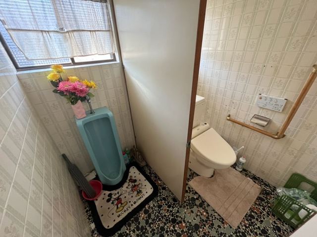 都城市太郎坊町の中古一戸建のトイレ