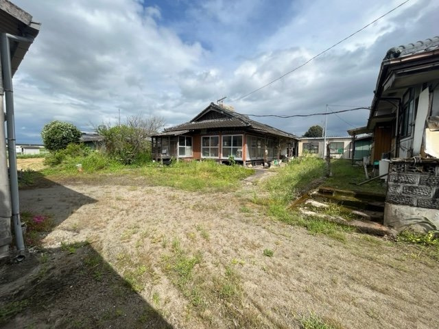 都城市太郎坊町の中古一戸建の庭