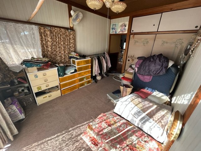 都城市太郎坊町の中古一戸建の洋室