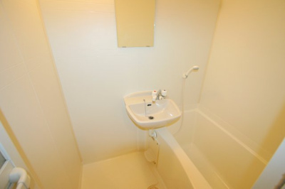 【洗面所】 | エルフ豊中 | ※同タイプの写真となり、実際のお部屋とは異なる場合があります