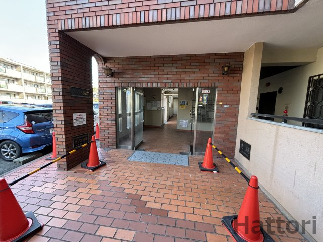 メゾン稲津のエントランス