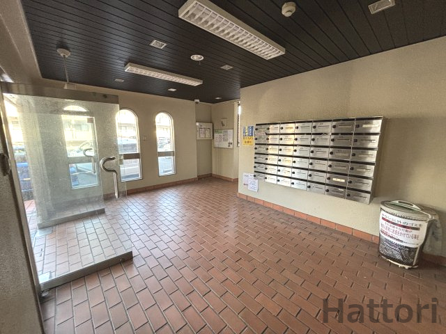 メゾン稲津のエントランス