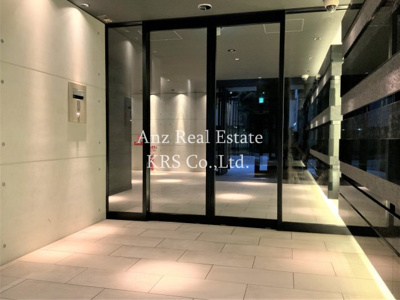 【ロビー】 | レオンコンフォート本町 | 広々空間のロビー！高級感があります！