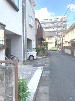 【前面道路含む現地写真】