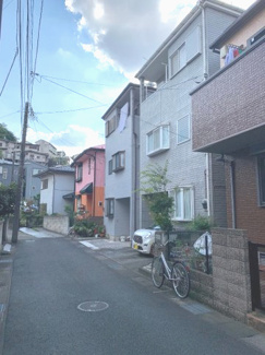 【前面道路含む現地写真】