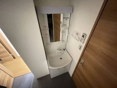 【洗面所】 | イル・カーサ大橋南 | 別号室の写真になります。現況優先。