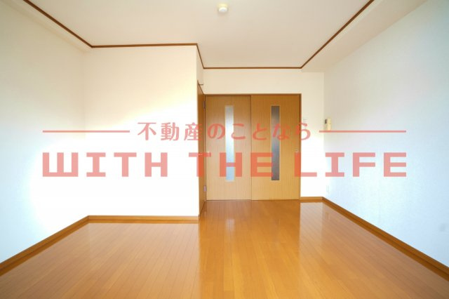 ルーチェクール花畑【キャッシュバック対象物件】の洋室|明るい洋室です