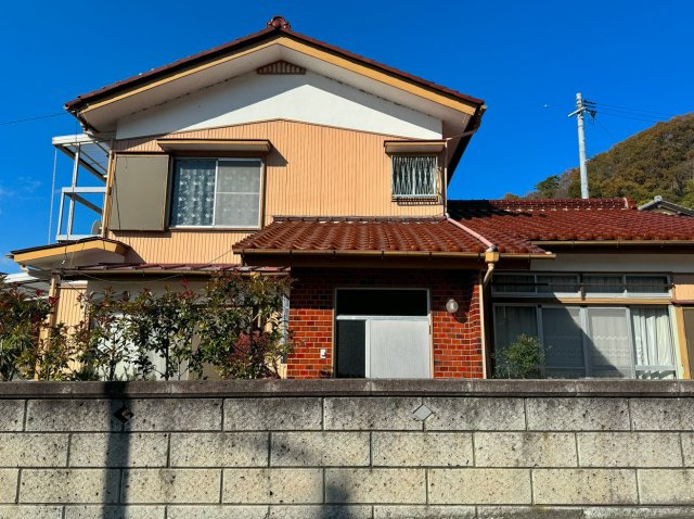 久之浜町久之浜字代 中古一戸建ての玄関