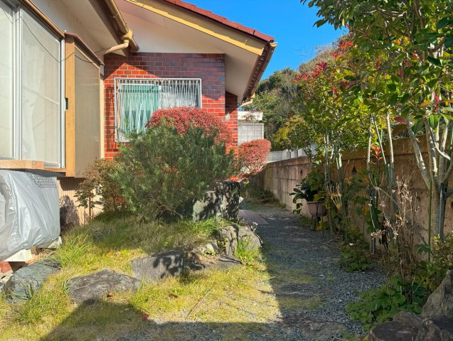 久之浜町久之浜字代 中古一戸建ての庭