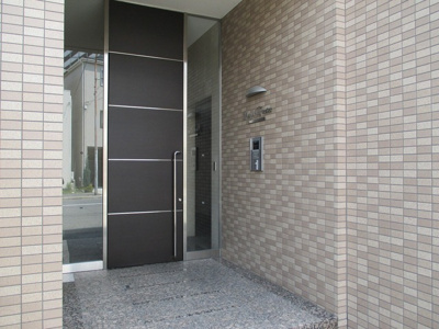 【エントランス】 | ロワイヤルヴァンテ | エントランス