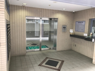 【エントランス】