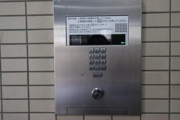 コスモ野洲のエントランス