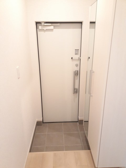 ローズグラスⅡの玄関