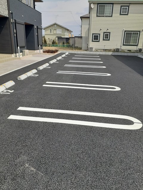 ローズグラスⅡの駐車場