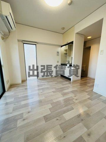 仲介手数料0円！アーバンウエーブ新道の居間・リビング