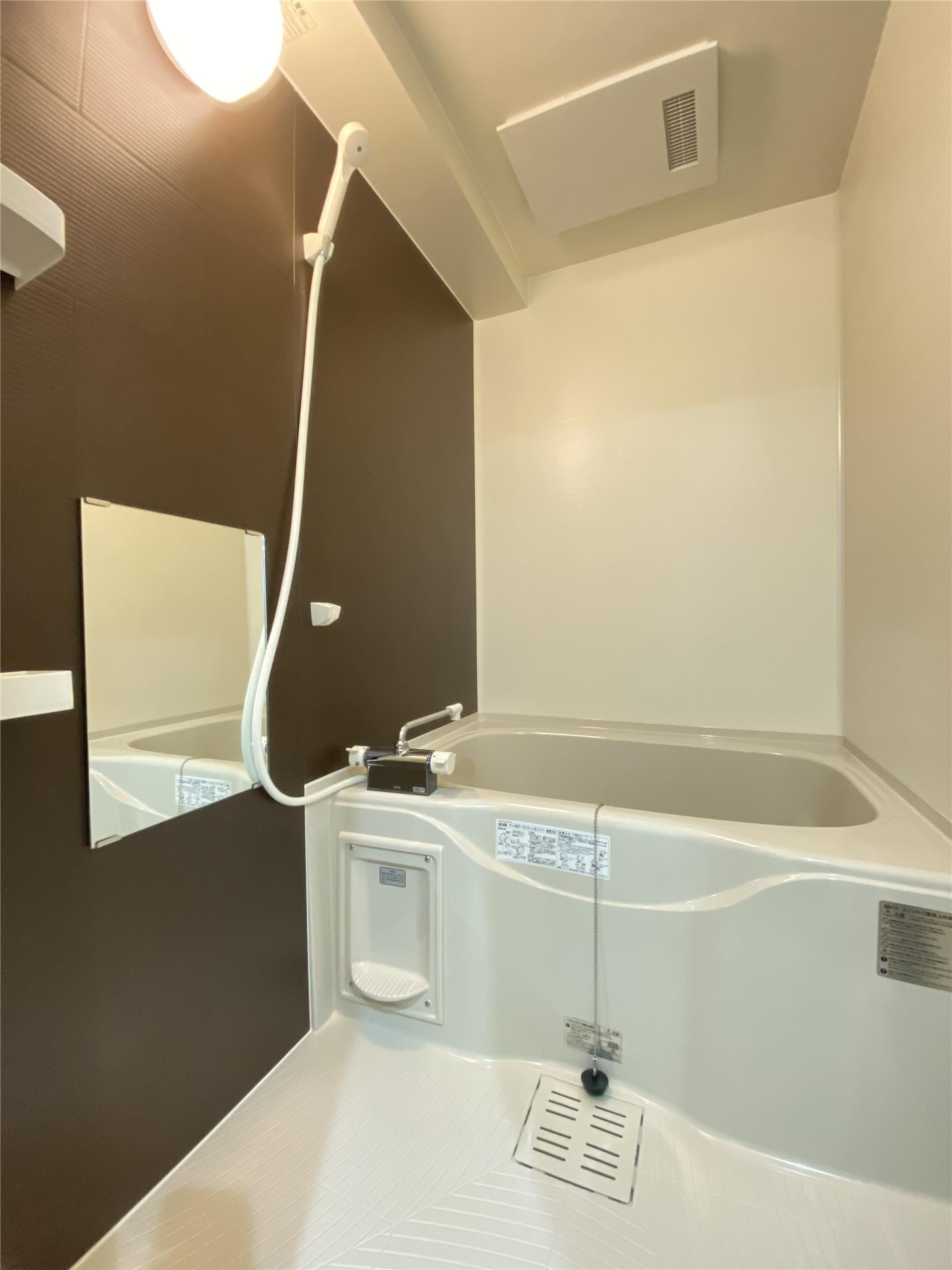 クロノス51新町VIの浴室