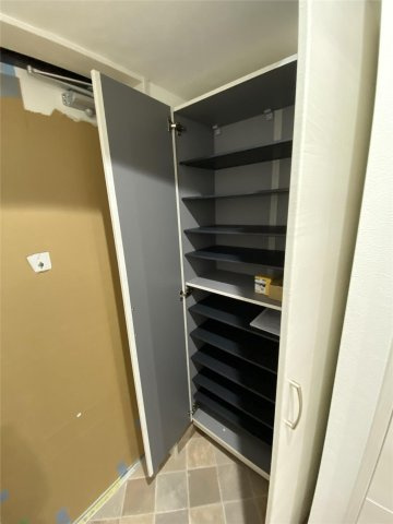 熊本市中央区新町４丁目の賃貸マンションの玄関