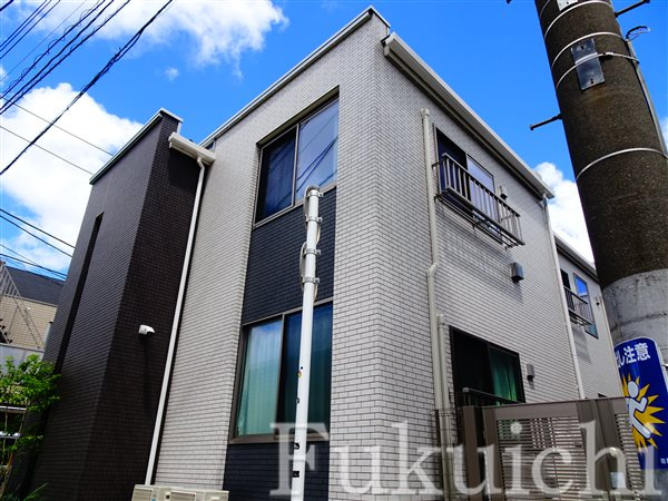 パインツリーの外観