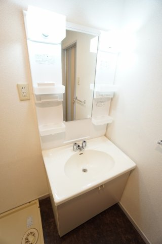 【独立洗面台】 | サントップタウンズ２ | ※同物件・同タイプの写真です。