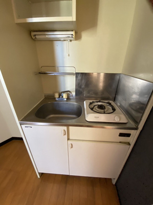 【キッチン】 | ピュアドームグランディー博多 | 別号室の写真になります。現況優先。