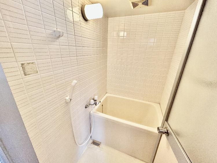 メゾン高見の浴室|物件の画像5